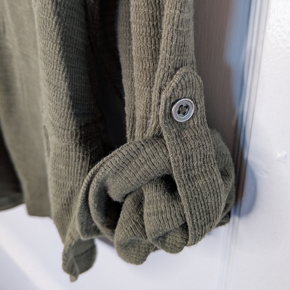 Medium Green 3/4" Length Button Sleeves V-Neck Button Down Casual Sonoma Pockets - Picture 6 of 8